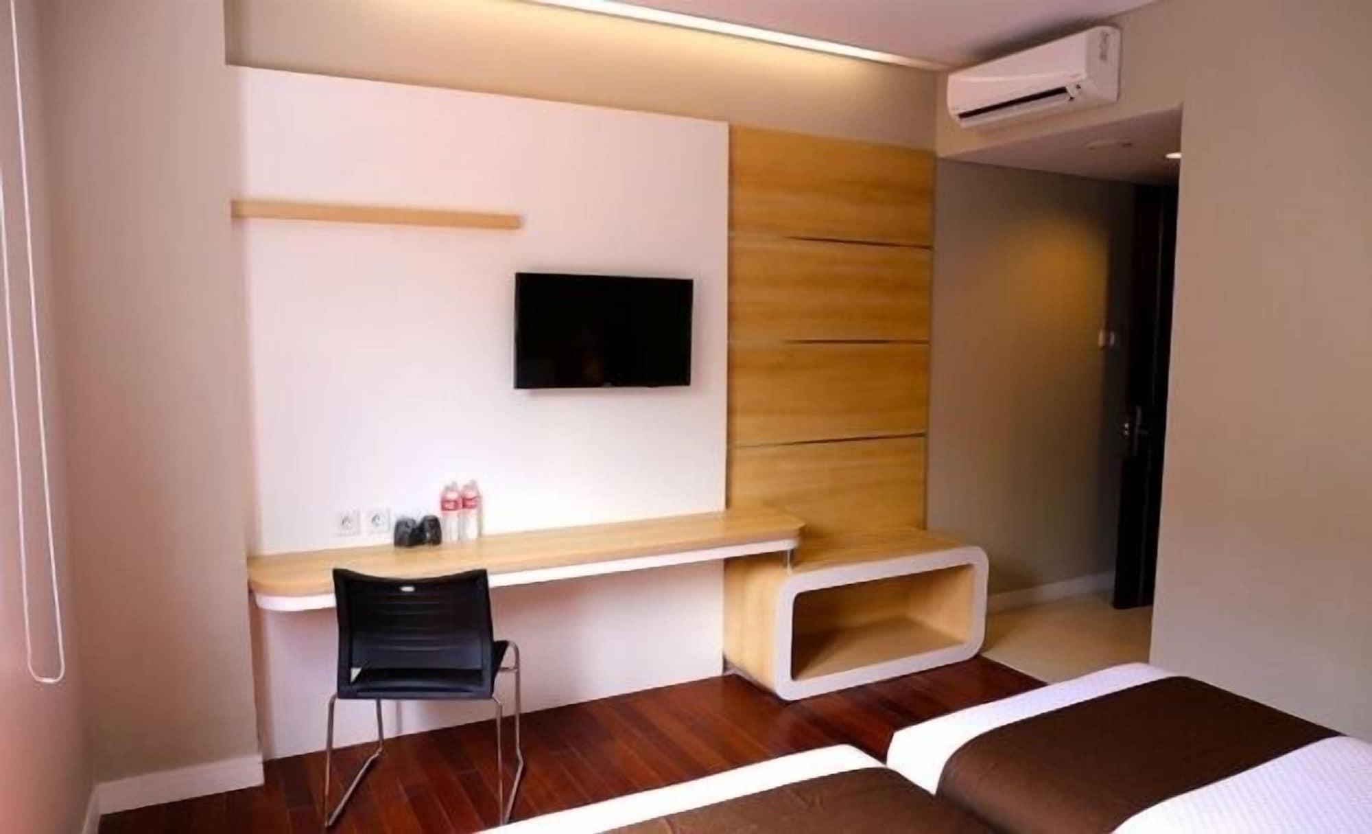 Citihub Hotel @Kediri Dış mekan fotoğraf