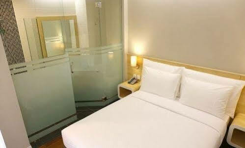 Citihub Hotel @Kediri Dış mekan fotoğraf